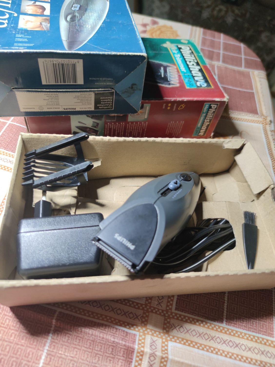 Машинка , триммер для стрижки волос PHILIPS 15 Mains