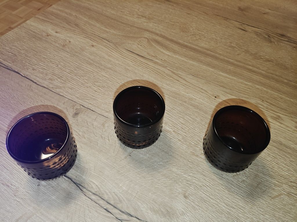 Szklane pojemniki na świece