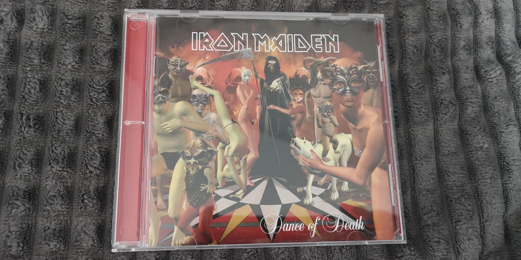 Iron Maiden - Dance of Death.