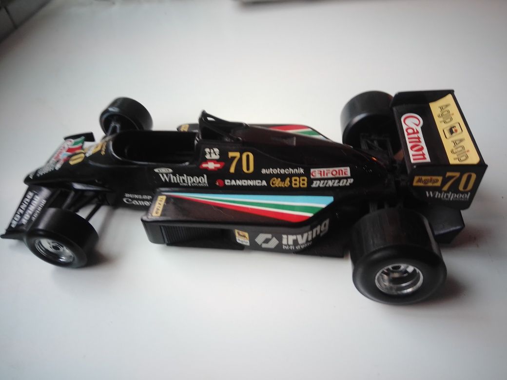 Burago Detroit CUP escala 1/24