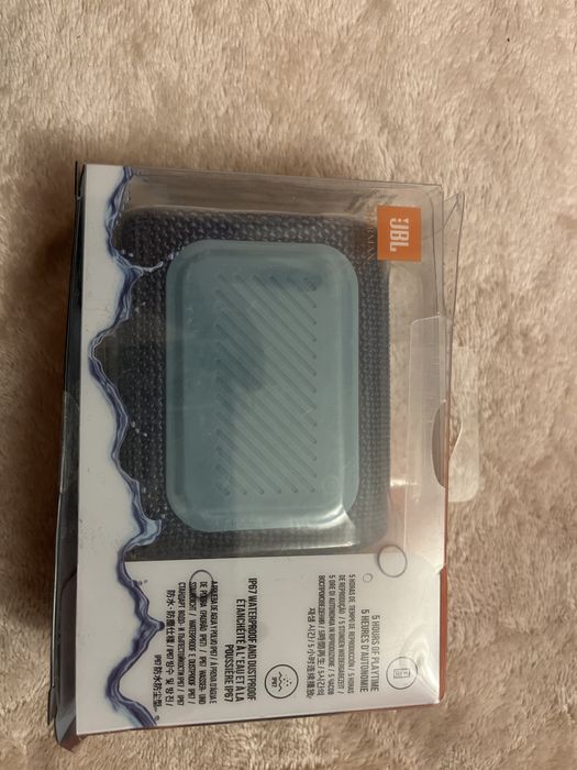 Колонка , JBL гарна , та сучасна