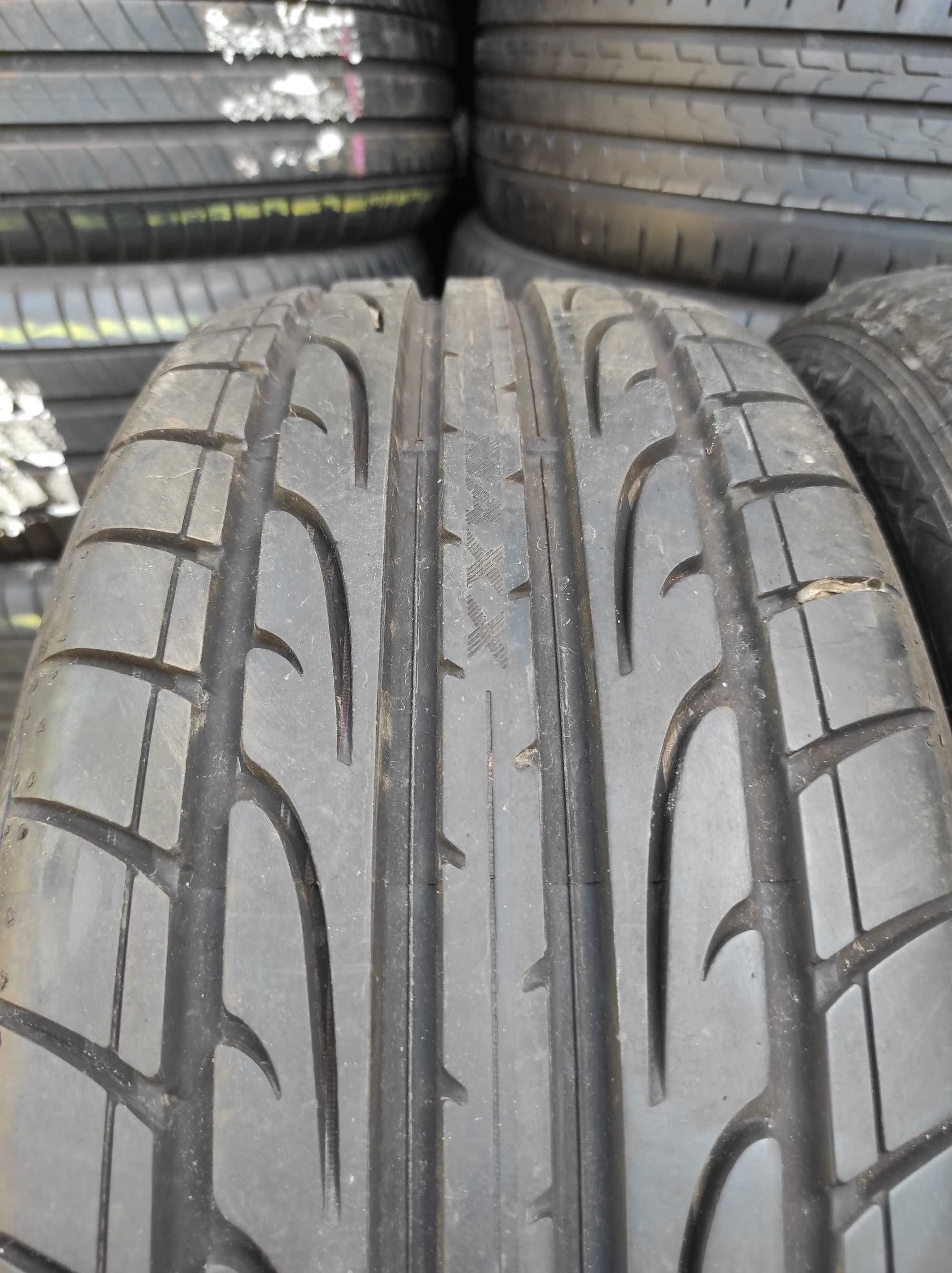 lato Dunlop 215/45/16 z 2017r 7.7mm