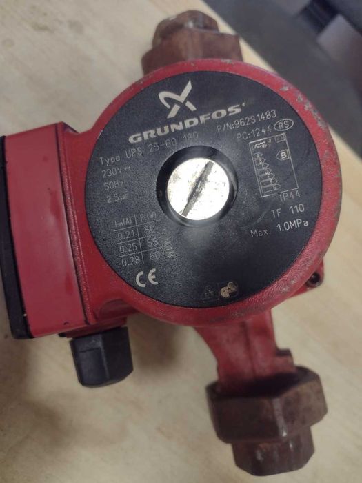 Pompa obiegowa Grundfos 25- 60 180 z półśrubunkami