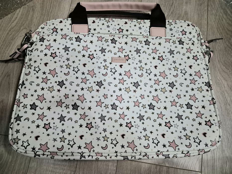 Torba na laptopa biala w gwiazdki Parfois duża na ramie