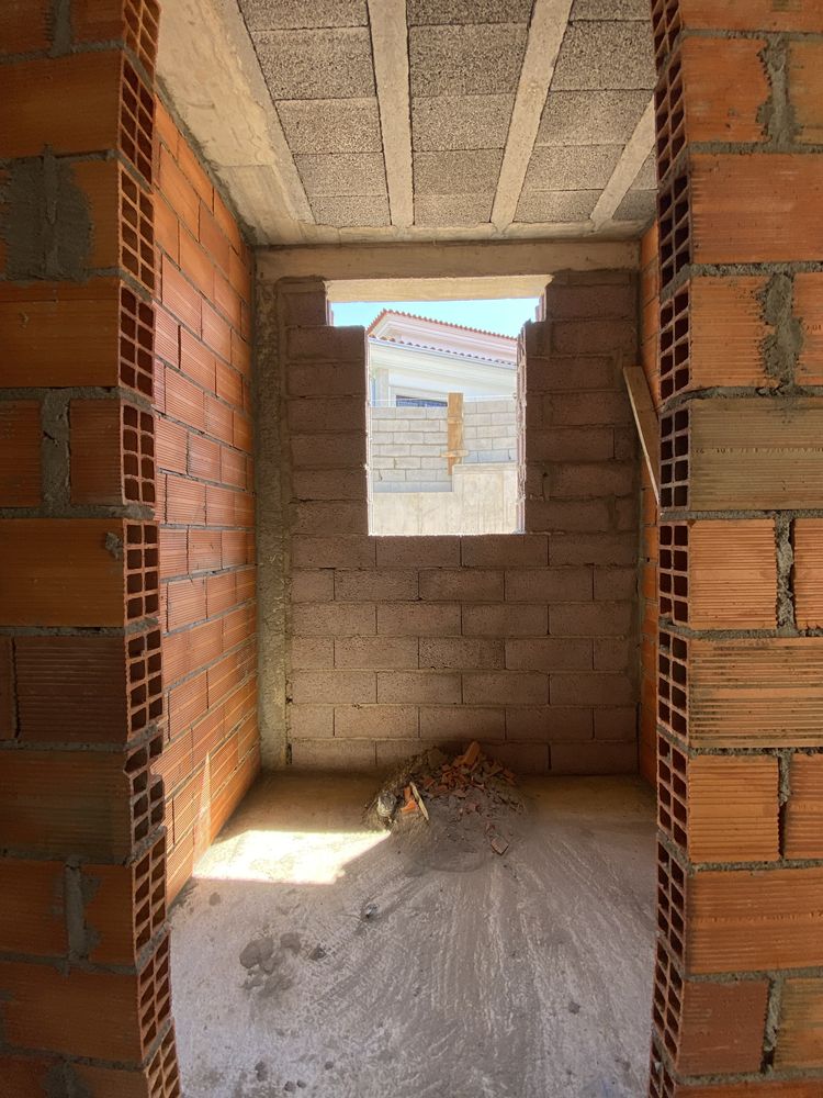 Moradia V3 em construção - Espargo, Santa Maria da Feira