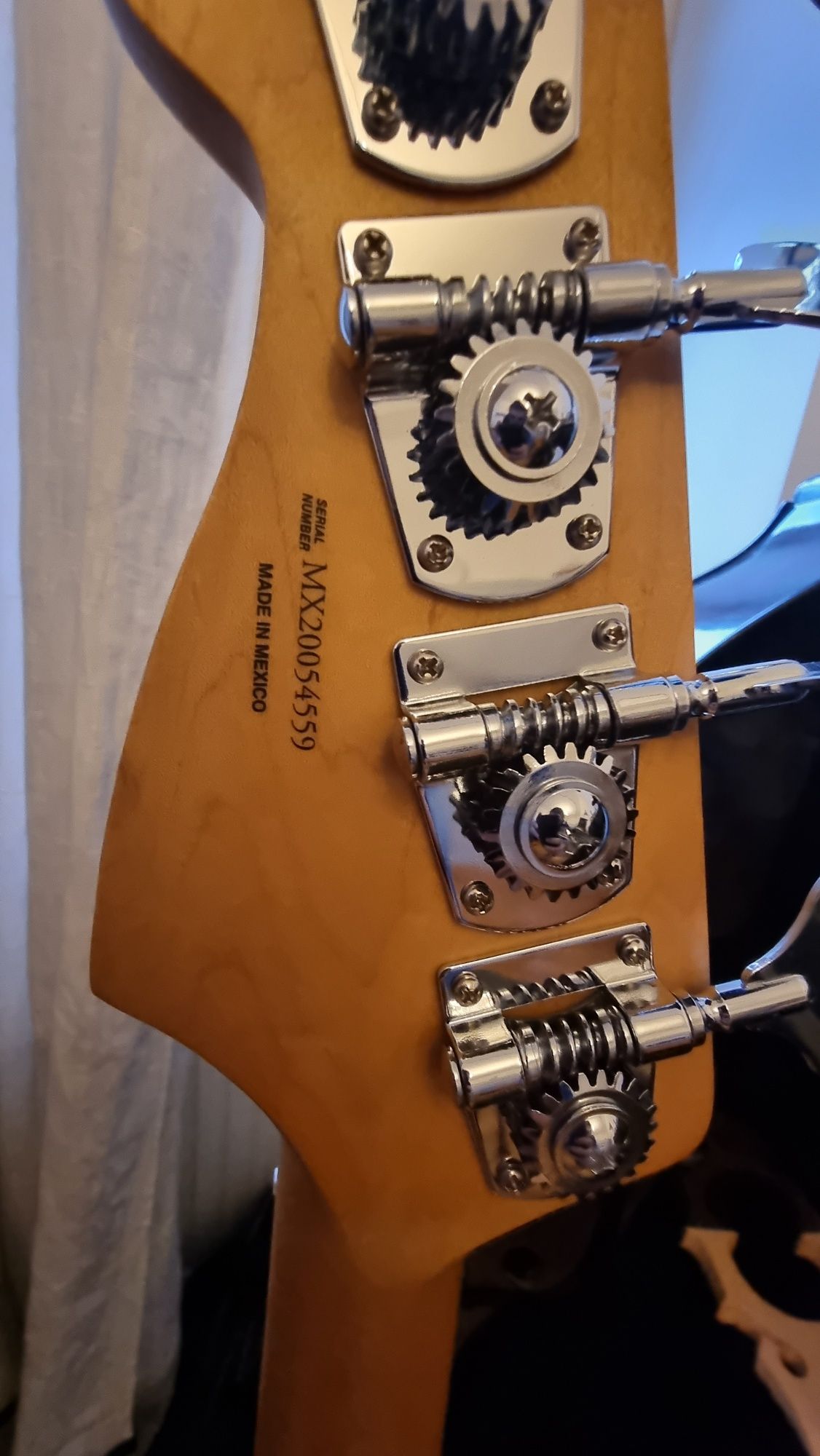 Gitara basowa Fender Jazz Bass Player