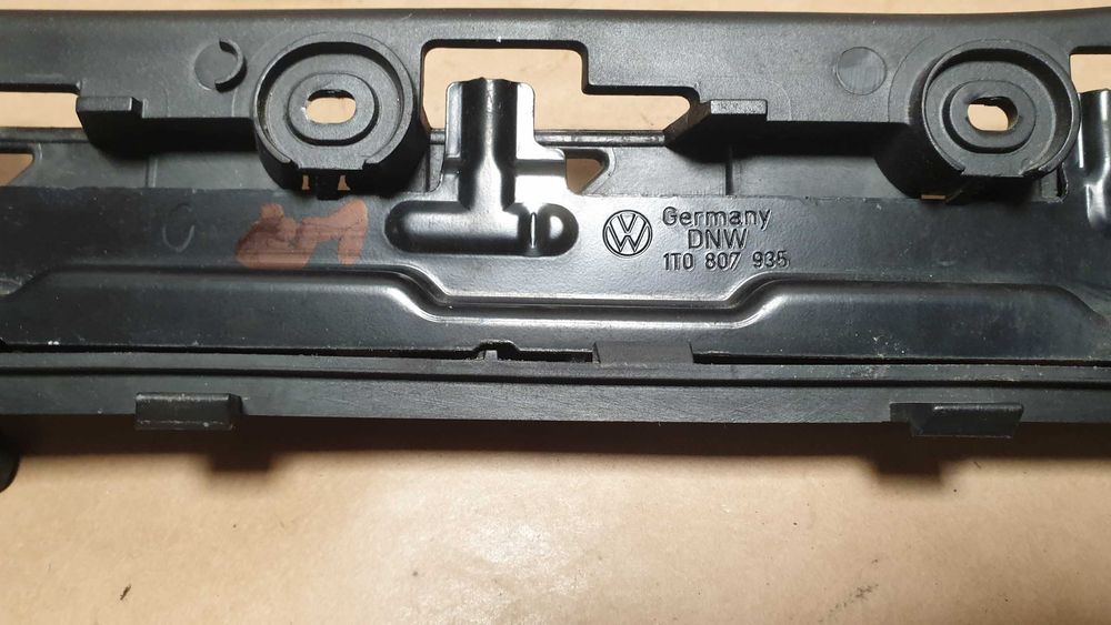 Ślizg VW Touran Caddy prawy lewy przód 1T08.070.50 1T080.70.49