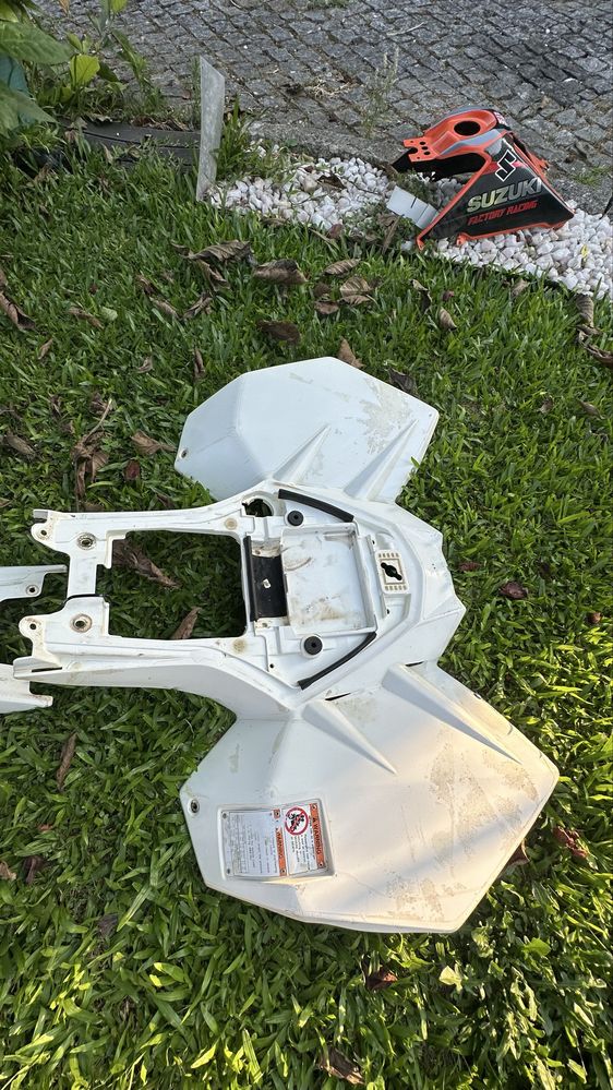 Plasticos suzuki ltr 450