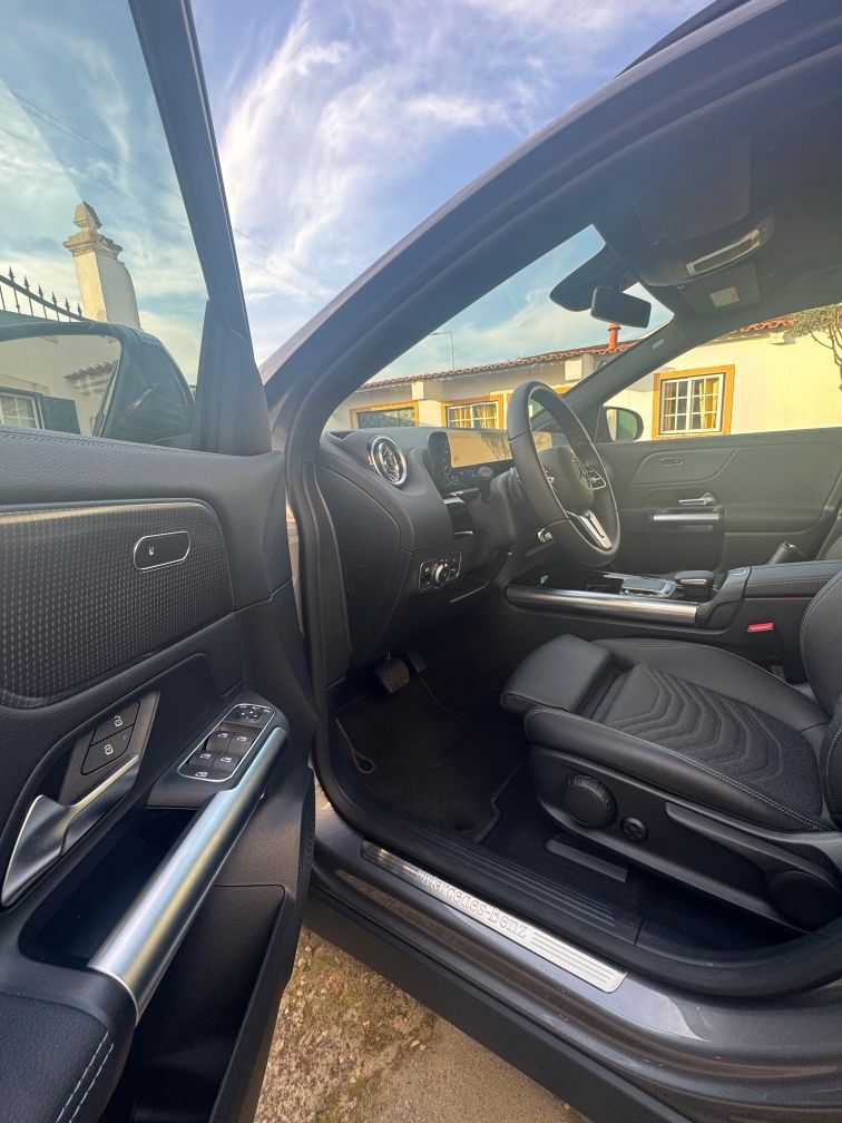 Mercedes-Benz EQA 250 com pack Night e 190cv