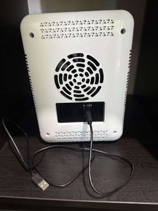 Vendo mini figorifico branco 6L