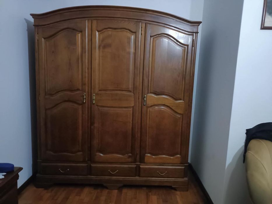 Armario de quarto prsticamente novo