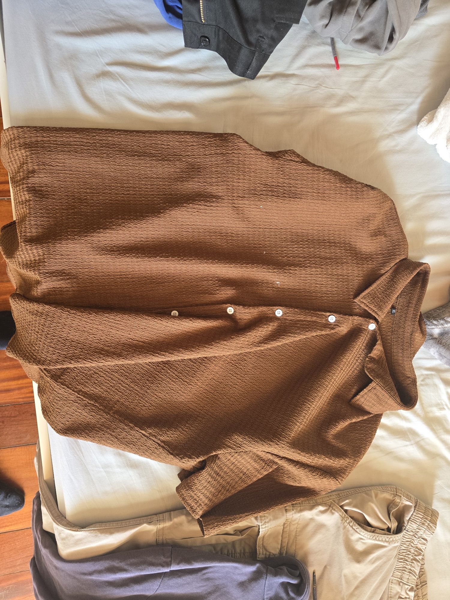 Vendo roupas que ja não utilizo mais
