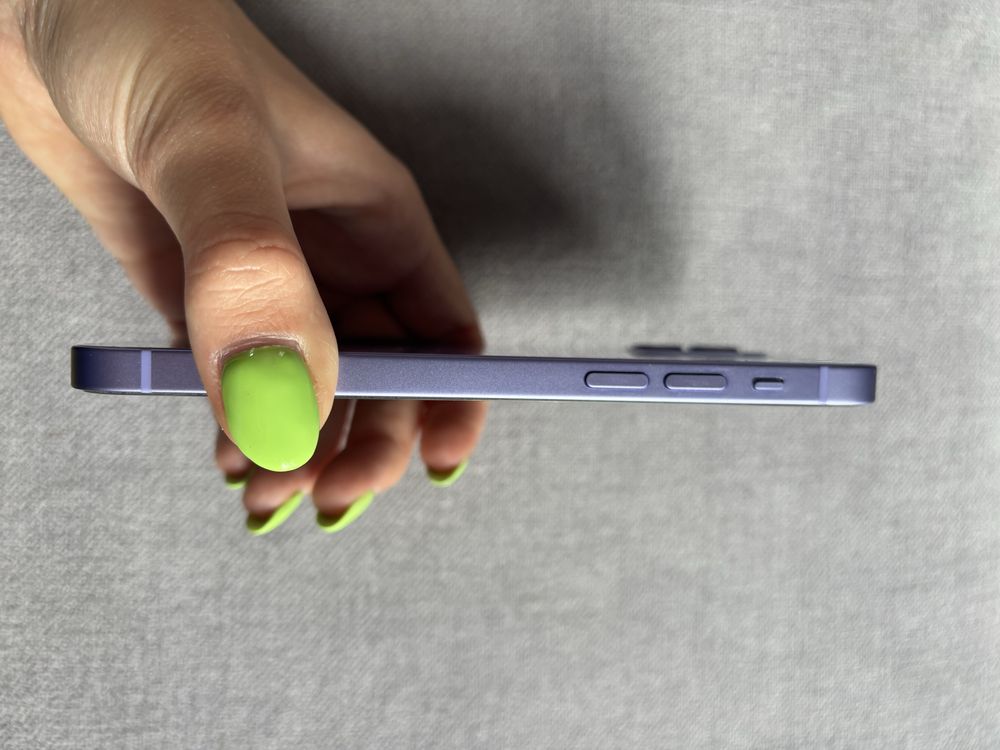 Iphone 12 fioletowy