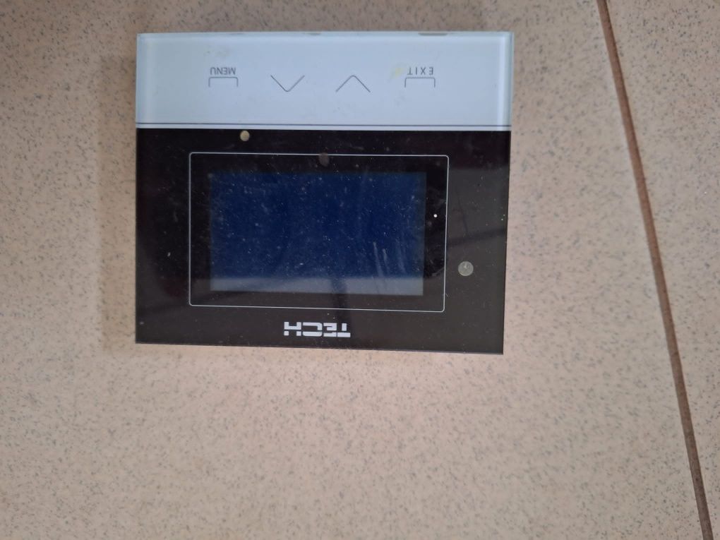 TECH regulator pokojowy ST-296 z komunikacją RS