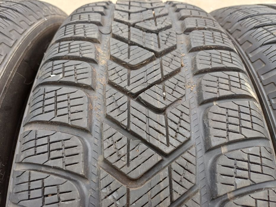 Pirelli Scorpion 215/65/17 7.00mm 2021rok