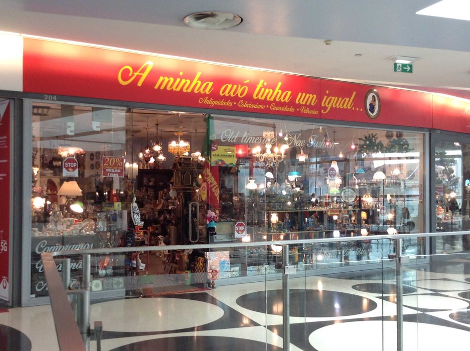 Telefone teclas Vermelho 50 € -Telefone creme de discar 18 € -Original