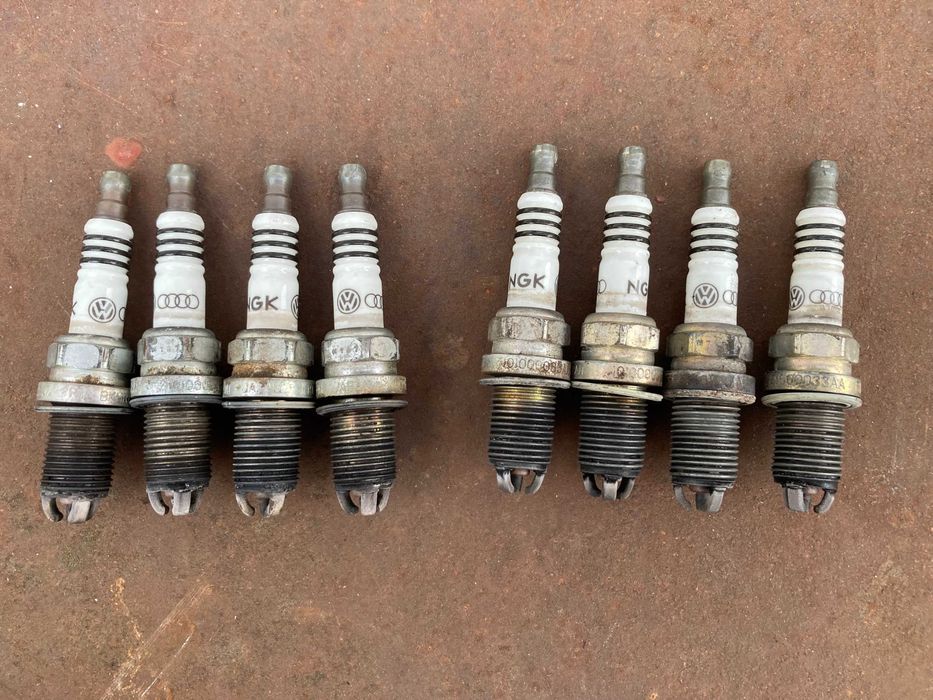 Свечи зажигания 101 000 033 АА,  б\у, VW Group, 8 шт.