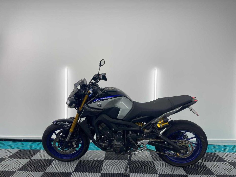 Moto Yamaha MT-09 SP