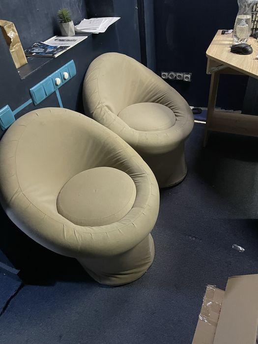 Розпродаж: столи, барна стійка, подовжувачи, кронштейни