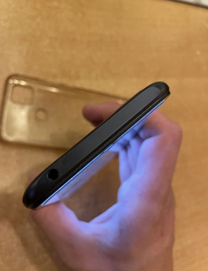 Продам телефон по місту Васильків,1800грн REDMI 9C NFC