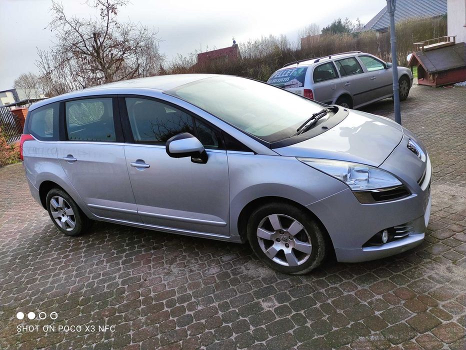 peugeot 5008 , 2011r 1,6 e-hdi 7-osób 216 000km zamiana