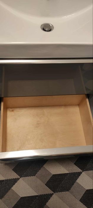 Szafka łazienkowa z umywalką - stan bardzo dobry