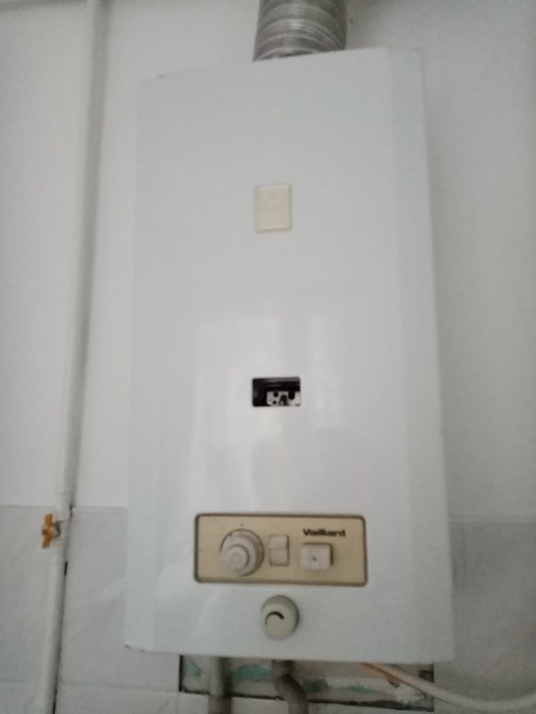 Продаю газова колонку