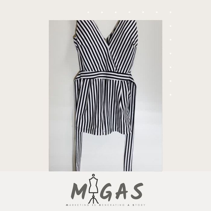 Macacão Riscas Preto