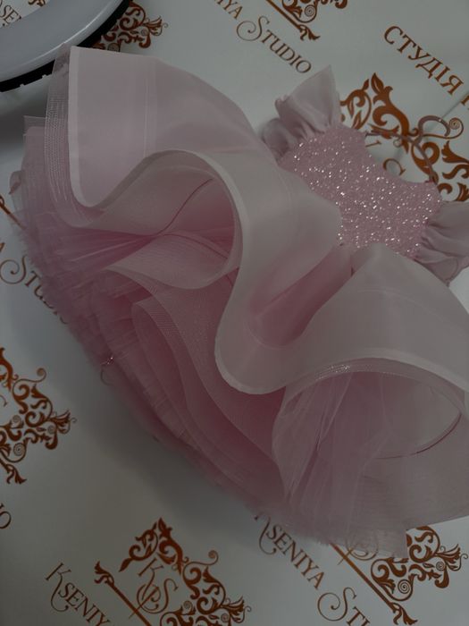 Плаття святкове оренда