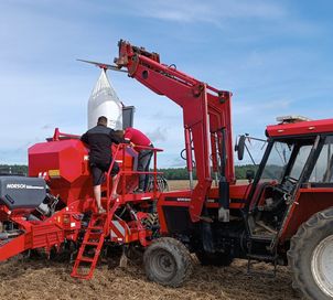 ładowacz quicke pasuje do ursus Massey Ferguson