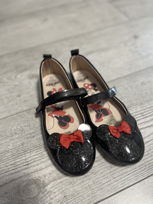 Туфлі лакові мікі стан нових