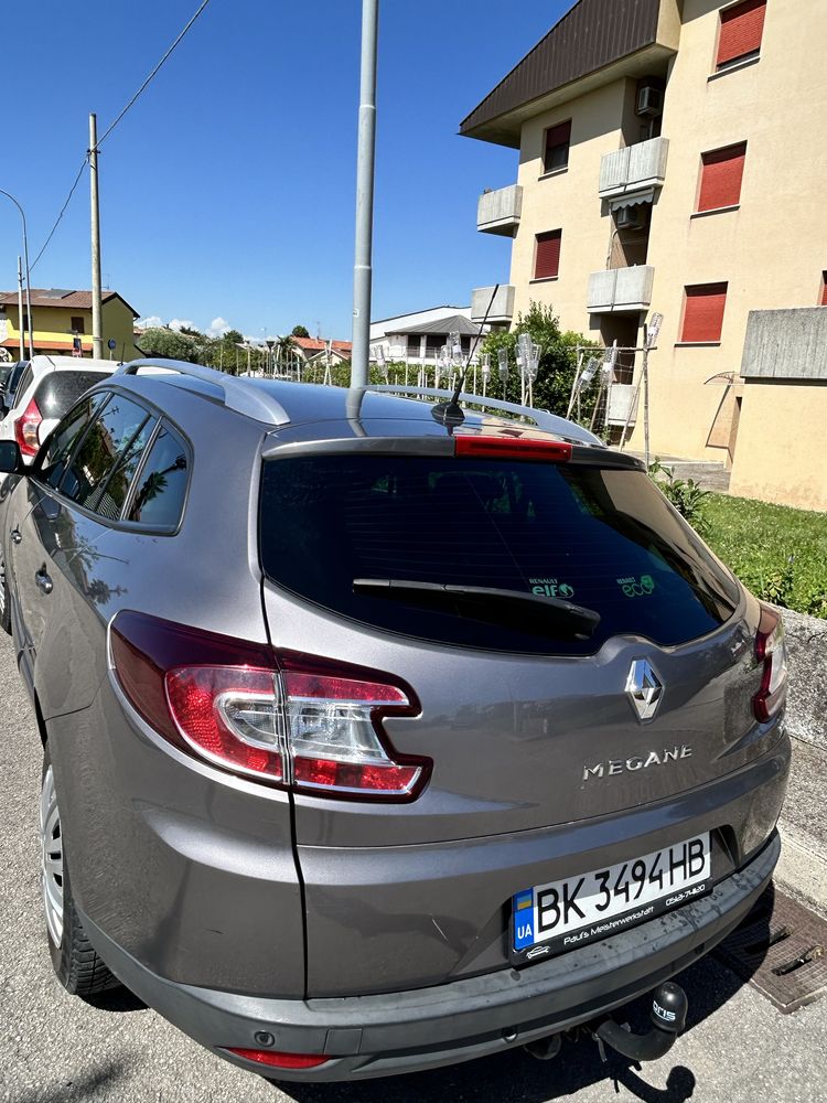 Продам автомобіль Renault passat 2014