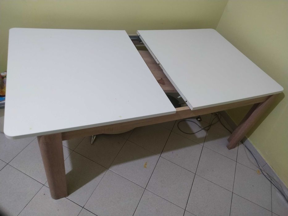 Mesa extensível branca