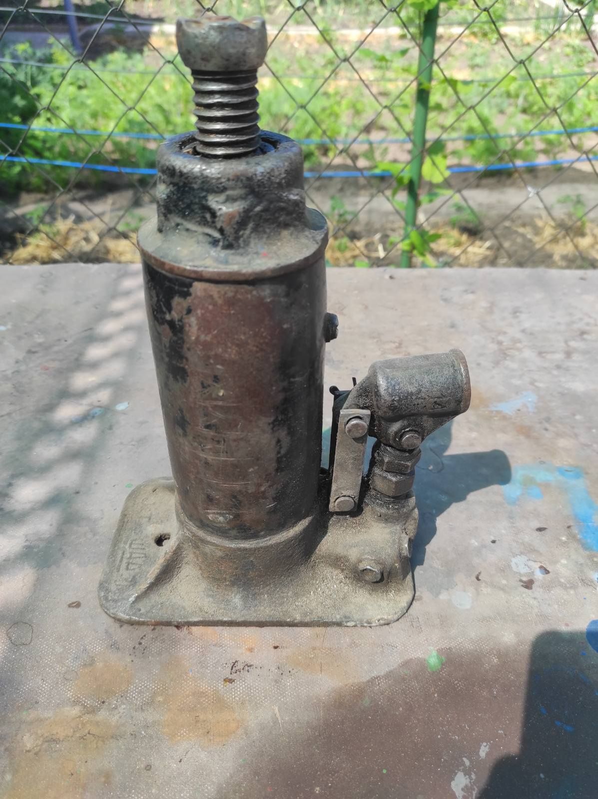 Домкрат 5 тонн б/у