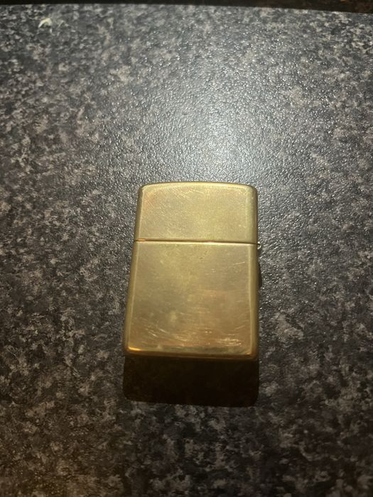 Zapalniczka Zippo, mosiądz, benzynowa Armor.