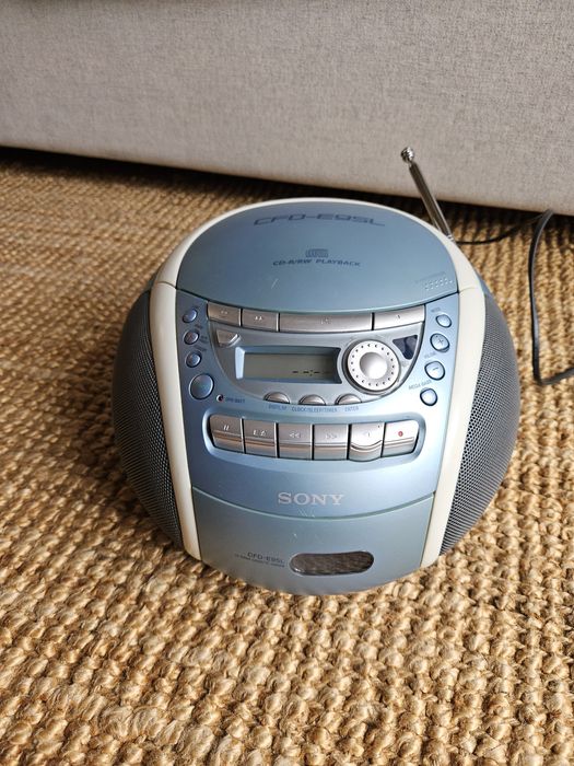 Leitor CDs, cassete e rádio