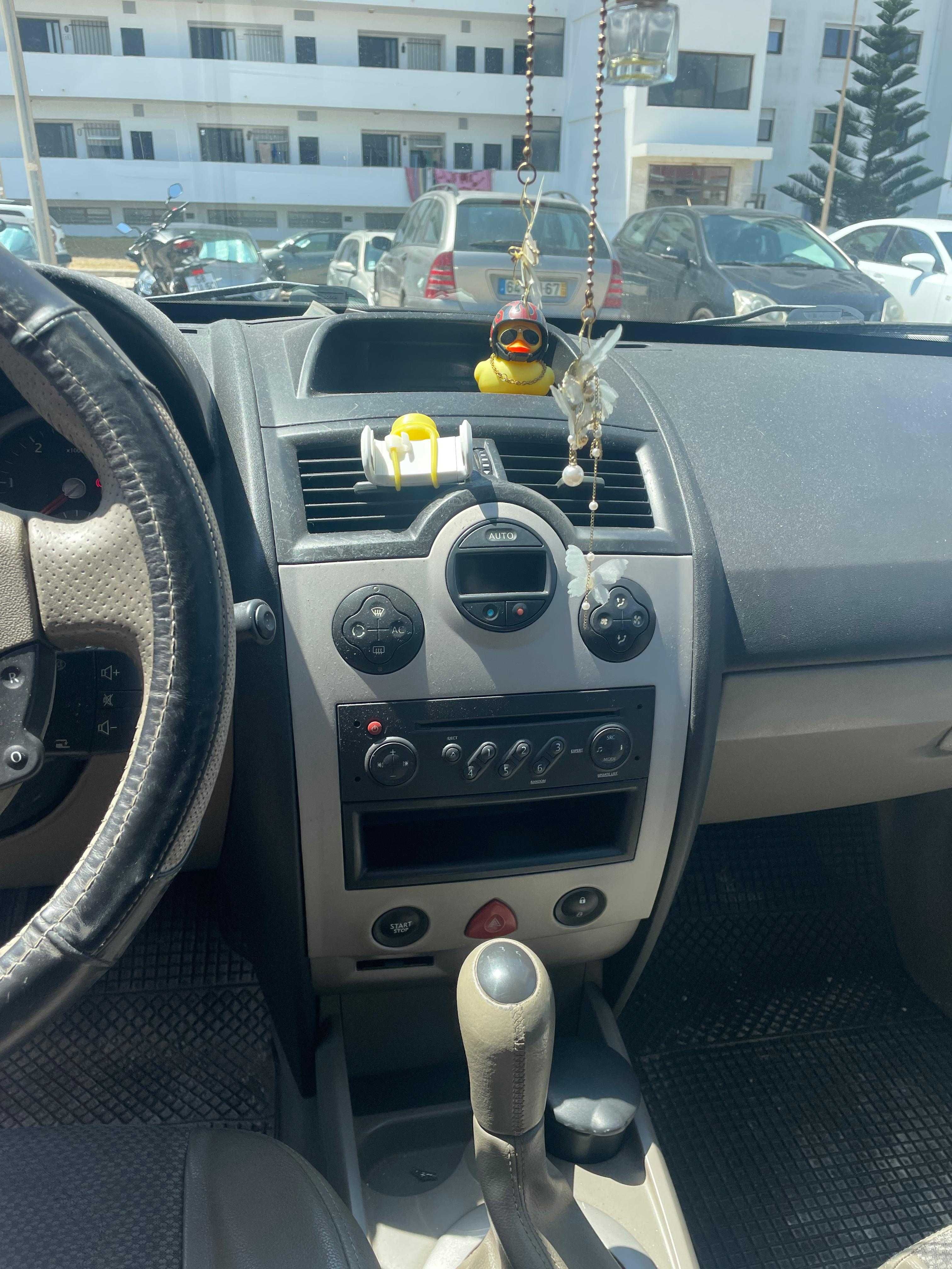 Renault Megan 2005 em boas condições!