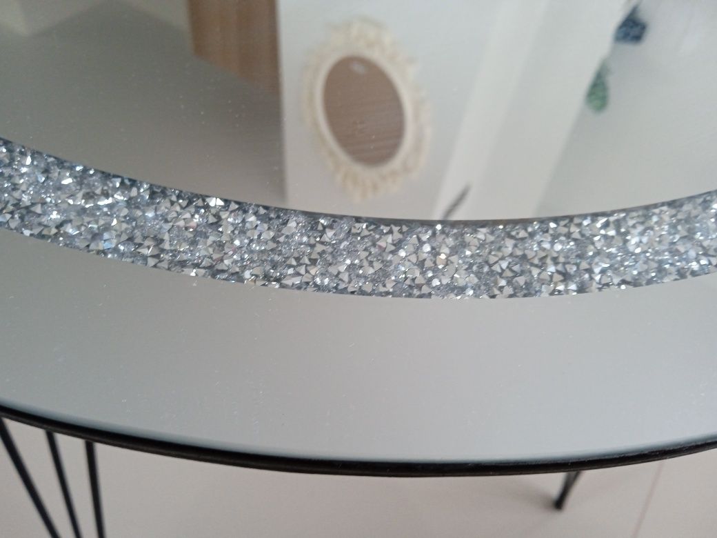 Nowy stolik Glamour Swarovski