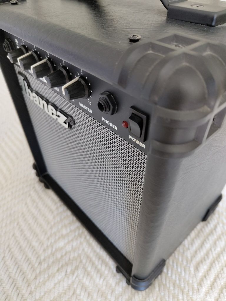 Amplificador Marca "Ibanez" - IBZ10