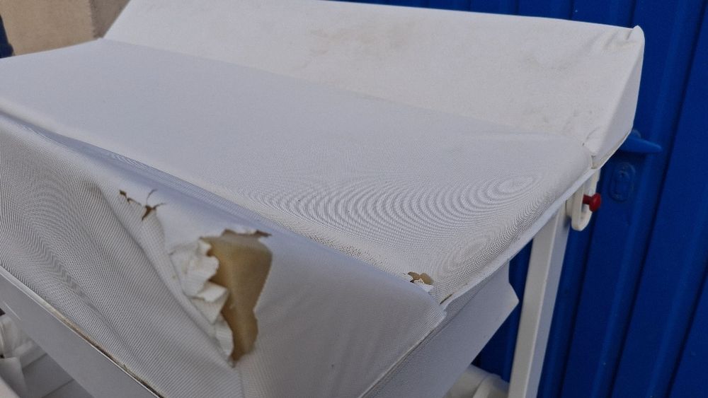 Trocador com banheira( impecavel )