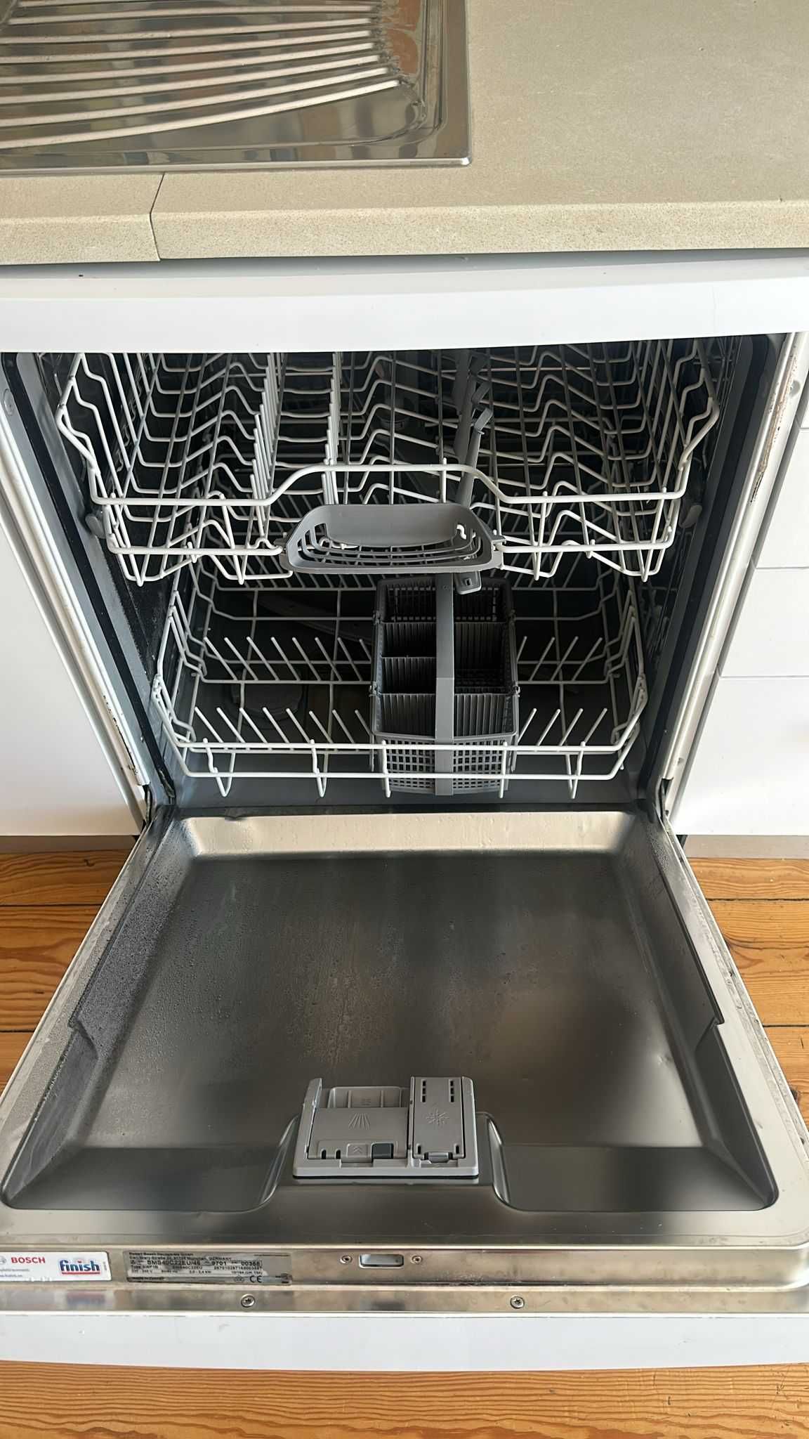 Máquina de lavar loiça Bosch Branca , praticamente nova