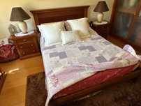 Conjunto de moveis quarto (cama, 2 mesinhas de cabeceira e comoda)