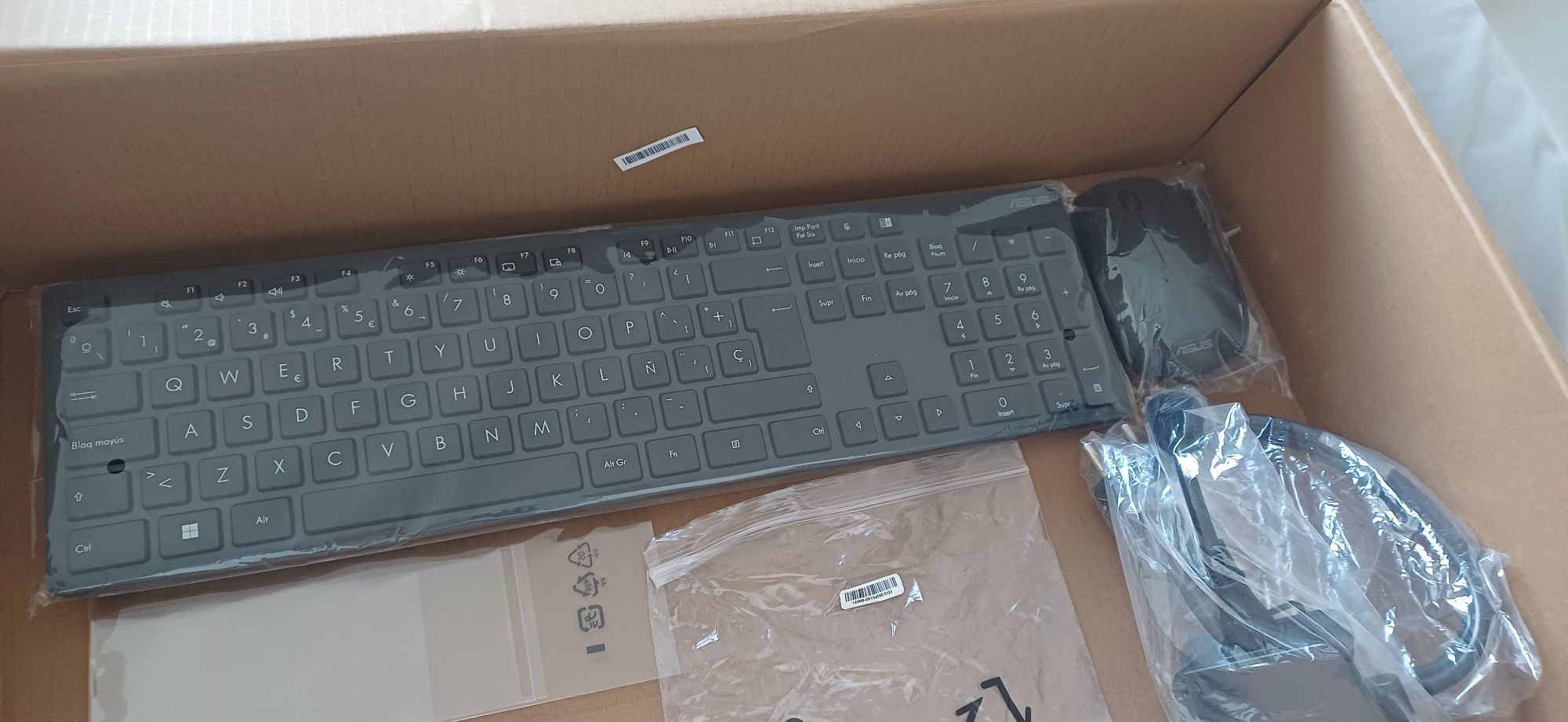 VENDO ASUS All in one Novo