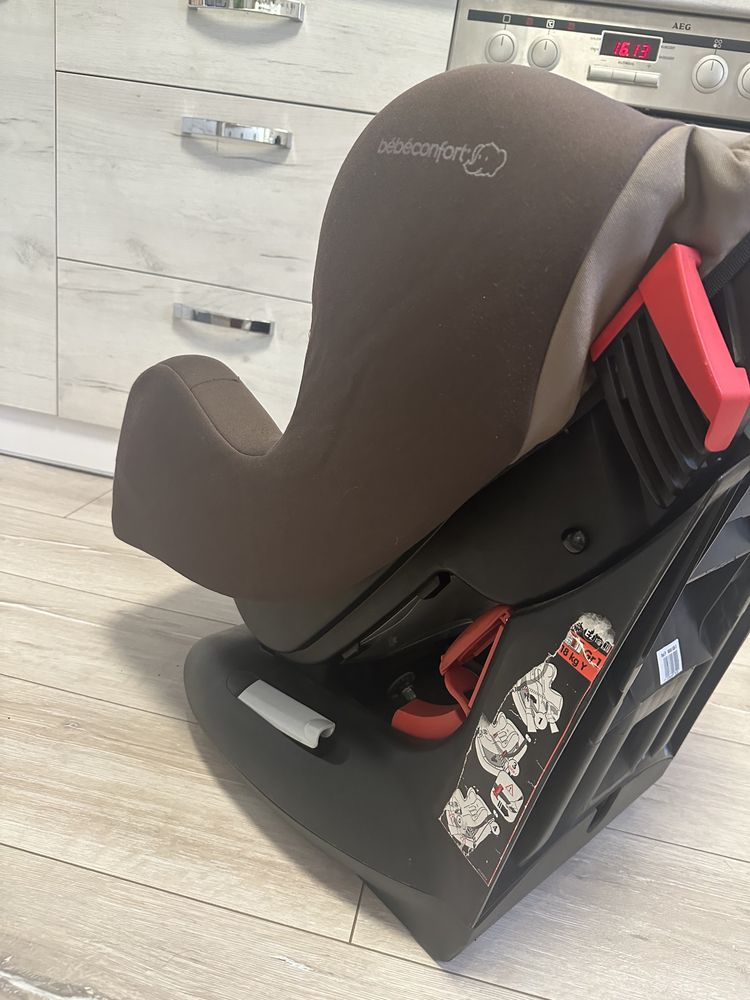 Автокрісло Bebe Confort Iseos Neo