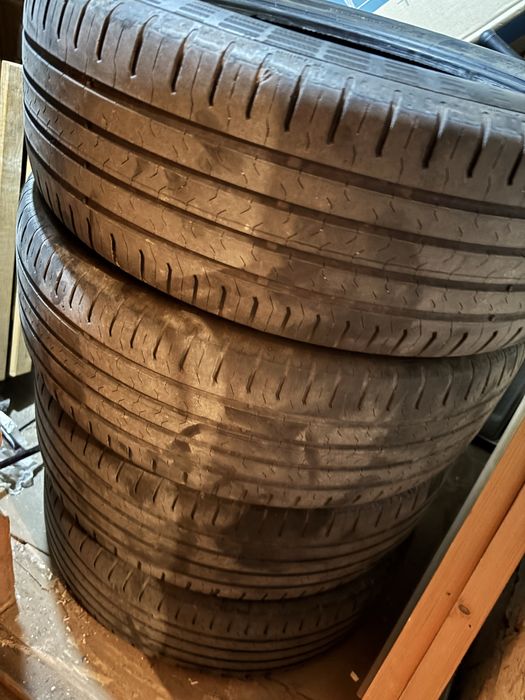 Літня резина 20 рік Continental R18 215/55