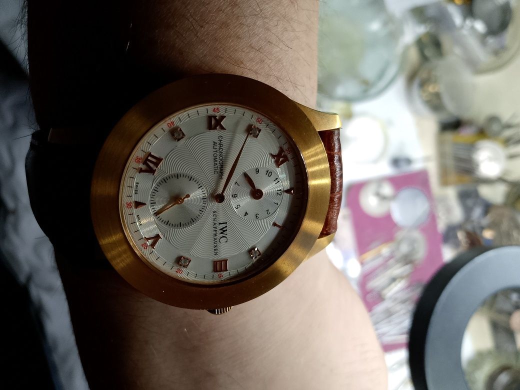 Часова майстерня продає годинник IWC SCHAFFHAUSEN CHRONOGRAPH