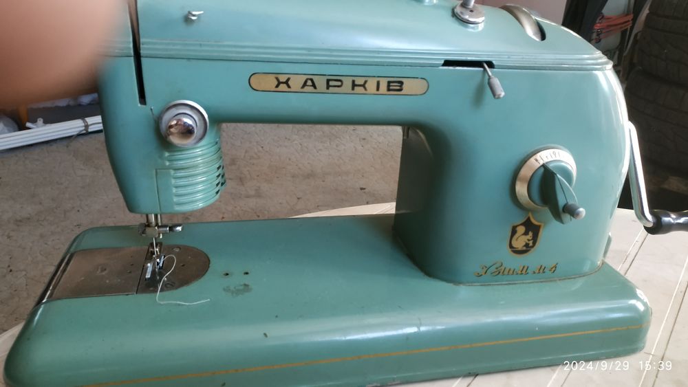 Продам две швейные машины