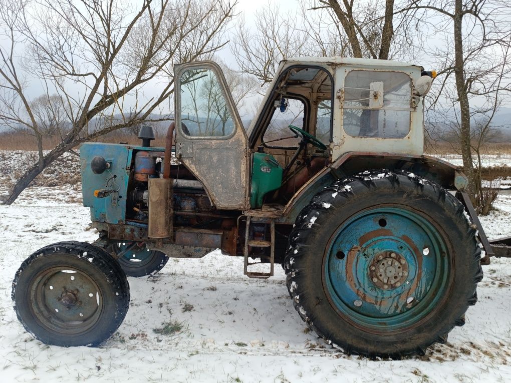Трактор ЮМЗ - 6Л