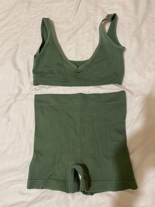 Бесшовный комплект с бюстгальтером