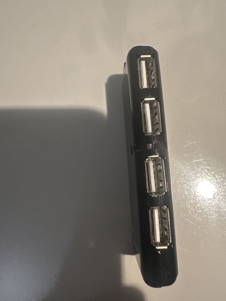 HUB slim 4 port Hub